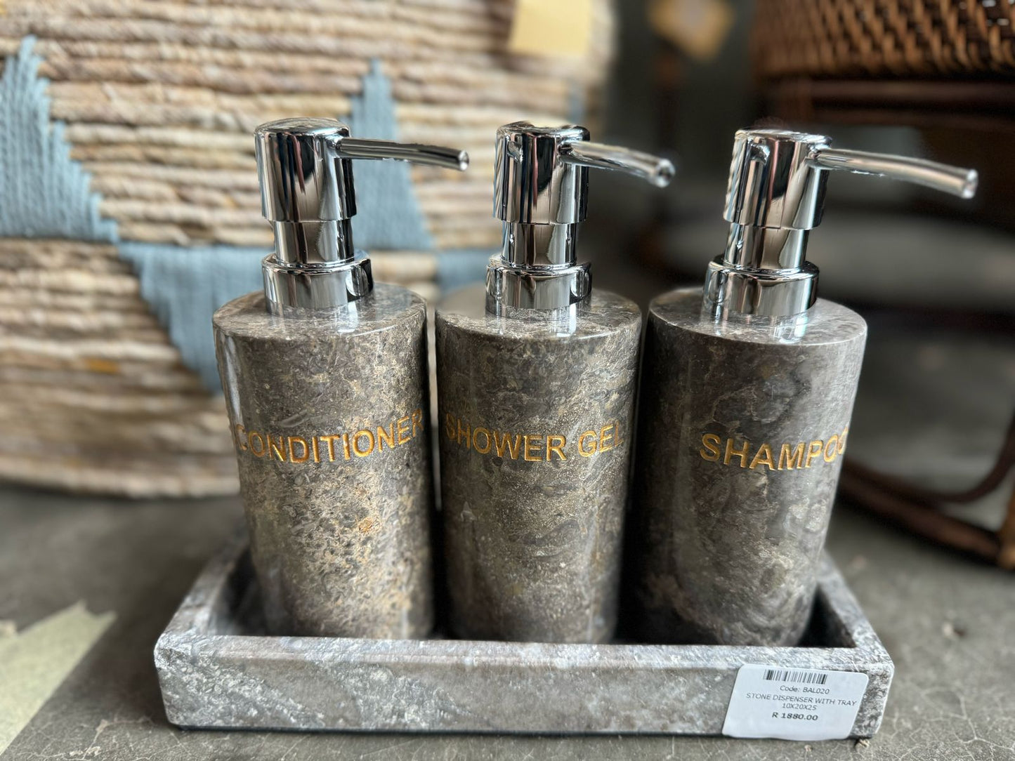 BAL020 - STONE DISPENSER WITH TRAY 10X20X25