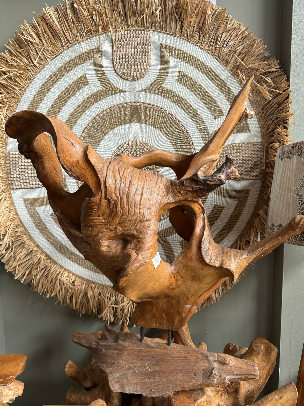 BAL105 - WOODEN STAND DECORATION 80X80X30