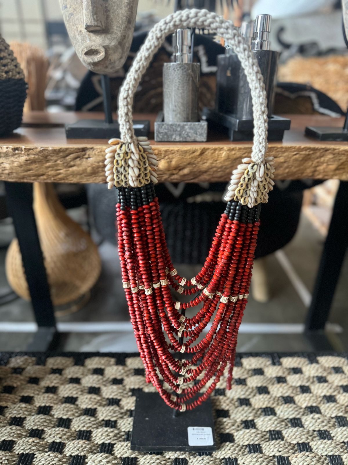 BAL122 - RESIN NECKLACE 22X10X63