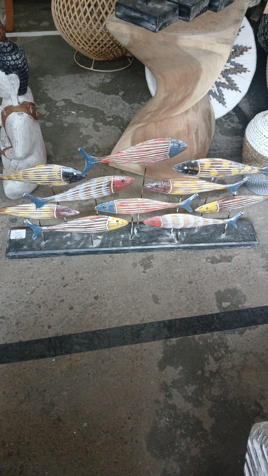 BAL147 - WOODEN FISH FAMILY