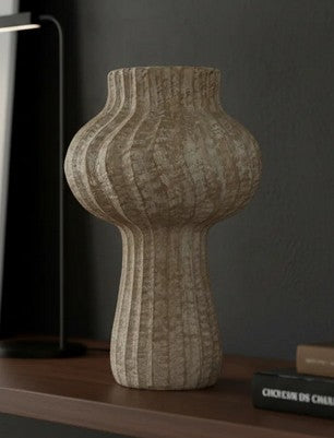 BAN105 - TERRACOTTA VASE