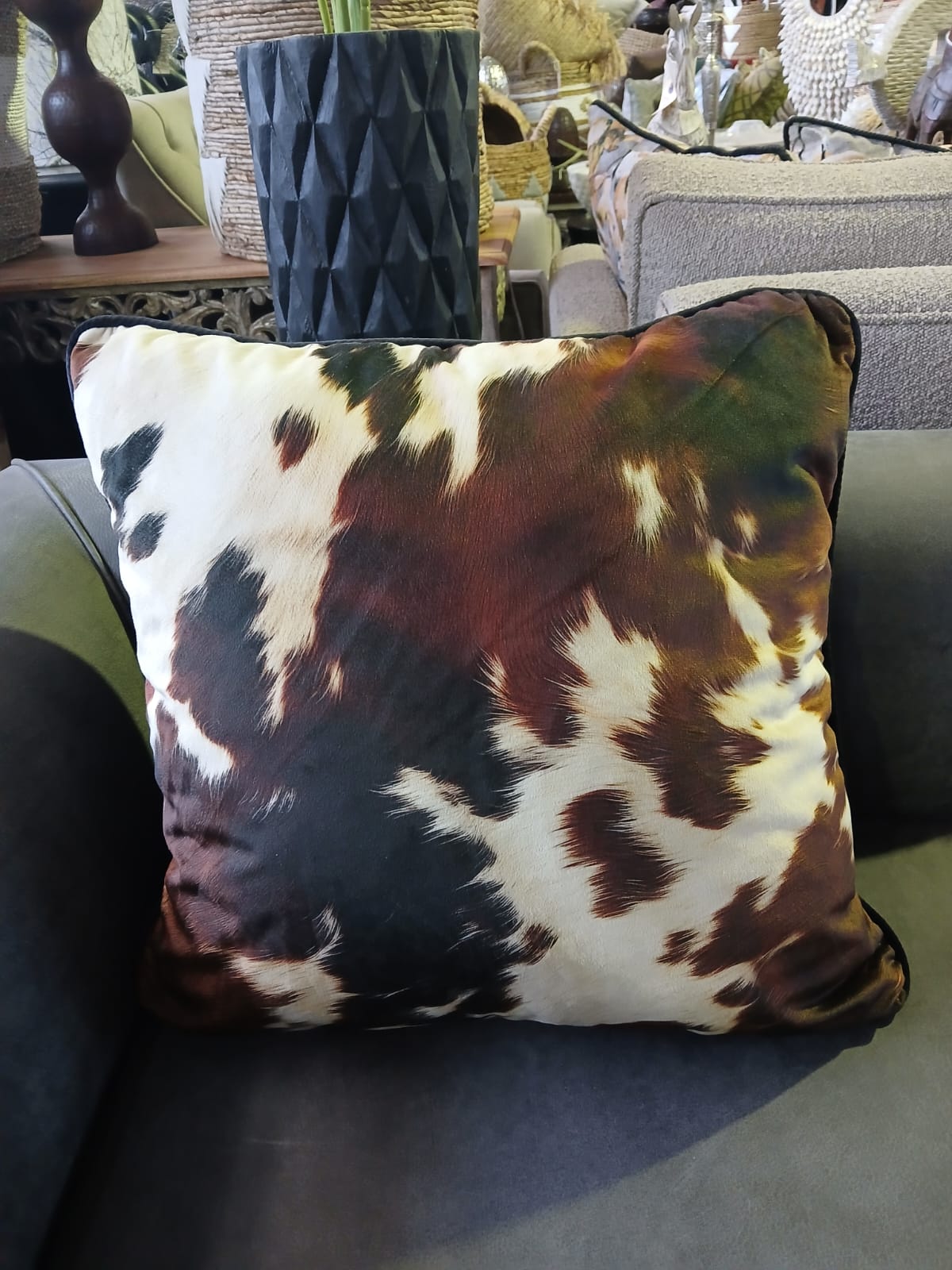 BEY001 - NGUNI 60X60 SCATTER