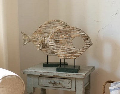 UB024 WOODEN HOLE FISH SET OF 2