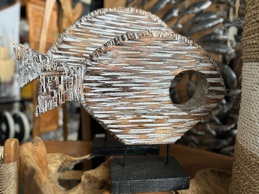 BAL074 - WOODEN HOLE FISH SET OF 2