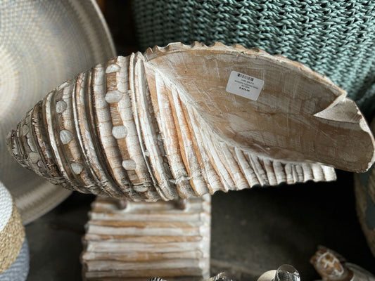 BAL076 - WOODEN SLEEPING SNAIL NATURAL