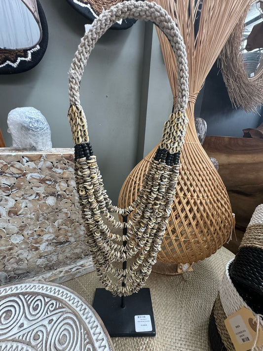 BAL129 -  RESIN NECKACE 20X10X64