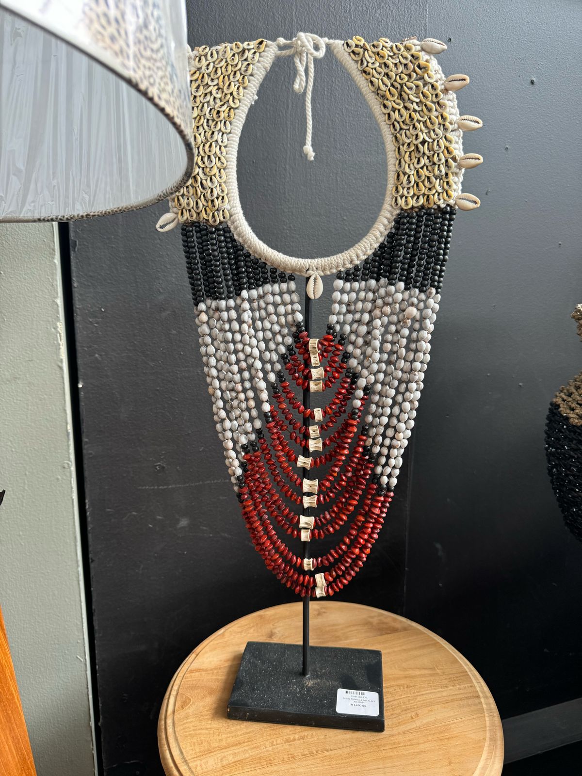 BAL130 -  RESIN TRIANGLE NECKLACE 30X10X64