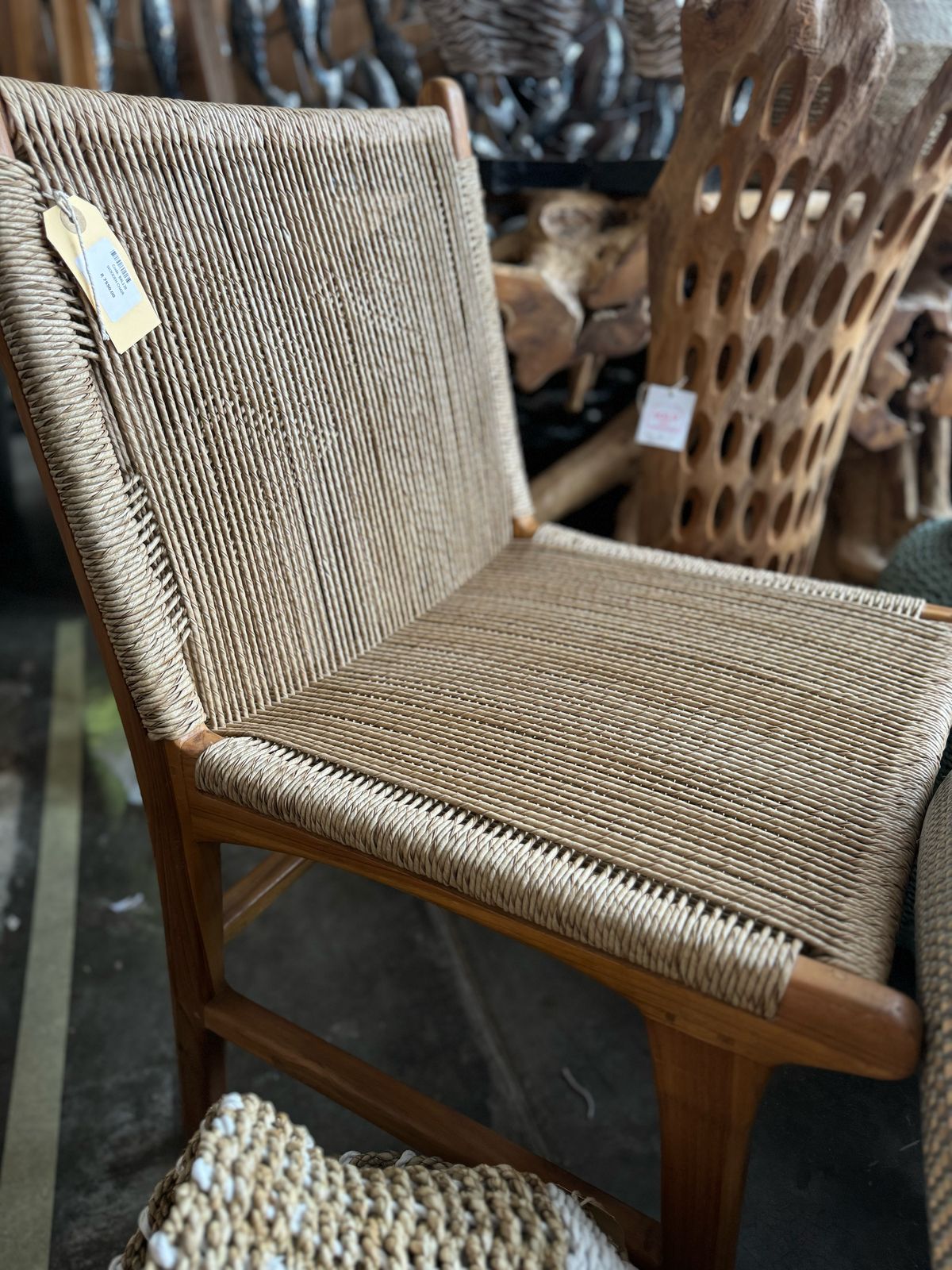 BAL138 -  WOODEN CHAIR