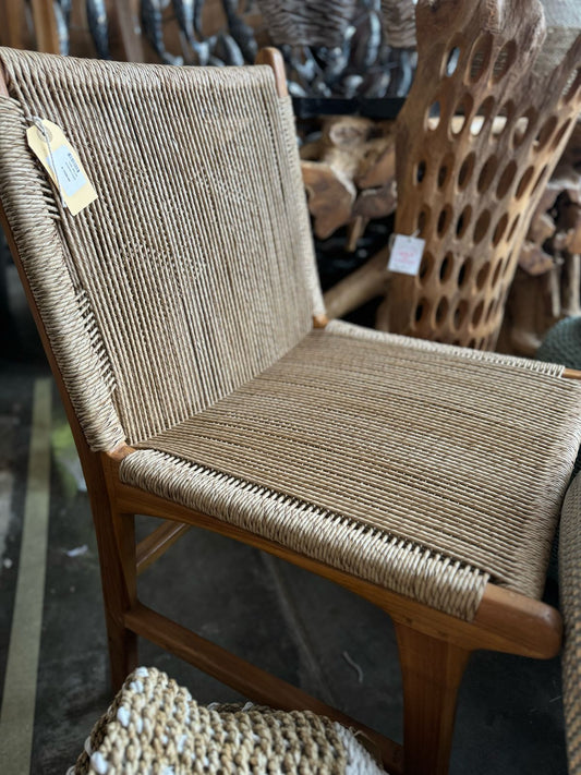 BAL138 -  WOODEN CHAIR