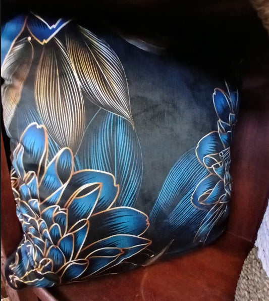 FHI013 - FLORAL BLUE & BLACK 45X45 SCATTERS